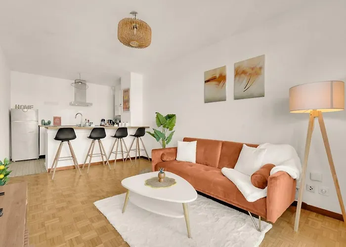 - Le Calin - Calme & Cosy - Netlix - Metro A Deux Pas Apartment *